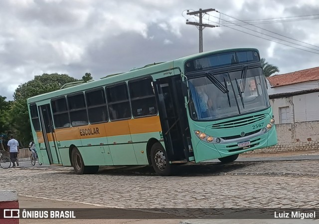 Escolares 2567 na cidade de Juazeiro, Bahia, Brasil, por Luiz Miguel. Número da foto: #13194015.