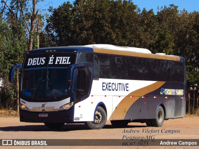 Clecar Tur Viagens e Turismo 4000 na cidade de Pirapora, Minas Gerais, Brasil, por Andrew Campos. Número da foto: #13195468.
