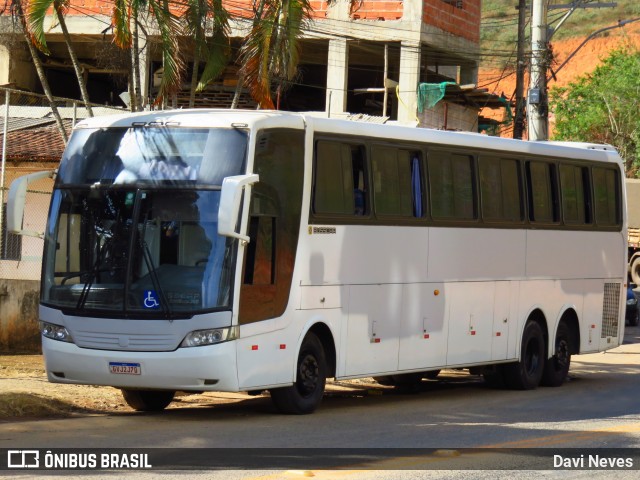Ônibus Particulares GVJ2J70 na cidade de Ponte Nova, Minas Gerais, Brasil, por Davi Neves. Número da foto: #13196266.