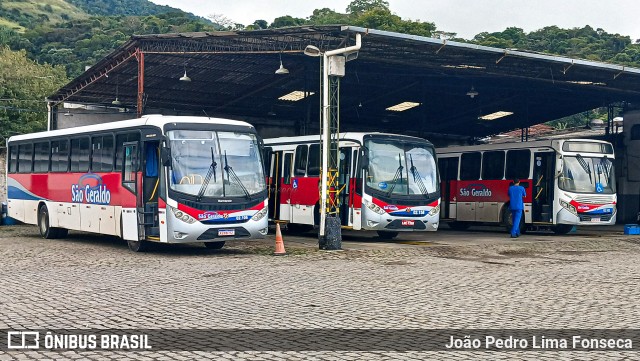 Coletivos São Geraldo 02.106 na cidade de Rio Bonito, Rio de Janeiro, Brasil, por João Pedro Lima Fonseca. Número da foto: #13194295.