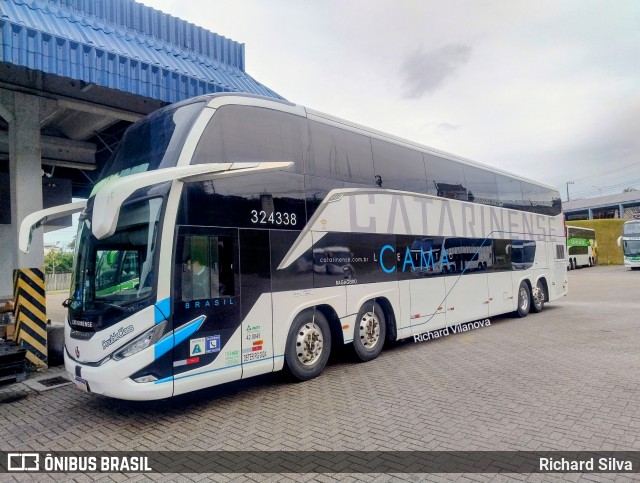 Auto Viação Catarinense 324338 na cidade de Florianópolis, Santa Catarina, Brasil, por Richard Silva. Número da foto: #13194809.