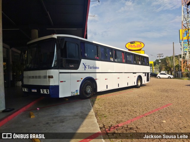 NF Turismo 1200 na cidade de São Roque, São Paulo, Brasil, por Jackson Sousa Leite. Número da foto: #13195515.