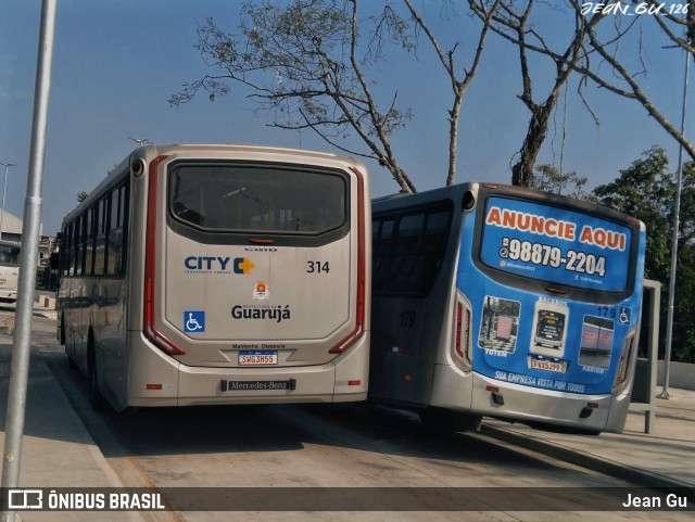 City Transporte Urbano Intermodal - Guarujá 314 na cidade de Guarujá, São Paulo, Brasil, por Jean Gu. Número da foto: #13194463.