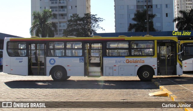 HP Transportes Coletivos 20068 na cidade de Goiânia, Goiás, Brasil, por Carlos Júnior. Número da foto: #13196158.
