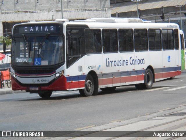 Empresa de Transportes Limousine Carioca RJ 129.011 na cidade de Rio de Janeiro, Rio de Janeiro, Brasil, por Augusto César. Número da foto: #13196292.