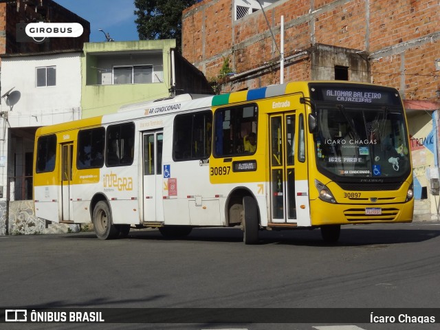 Plataforma Transportes 30897 na cidade de Salvador, Bahia, Brasil, por Ícaro Chagas. Número da foto: #13195958.