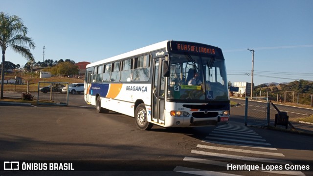 Auto Viação Bragança 8004 na cidade de Socorro, São Paulo, Brasil, por Henrique Lopes Gomes. Número da foto: #13200808.