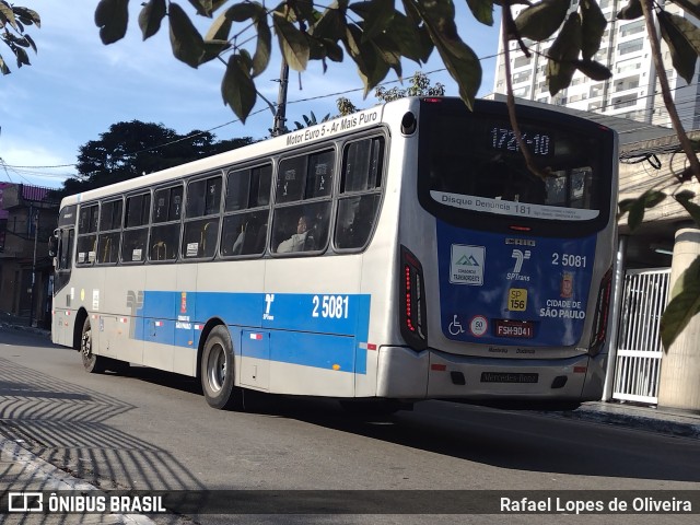 Cooperativa Fênix > Spencer Transporte 2 5081 na cidade de São Paulo, São Paulo, Brasil, por Rafael Lopes de Oliveira. Número da foto: #13200905.