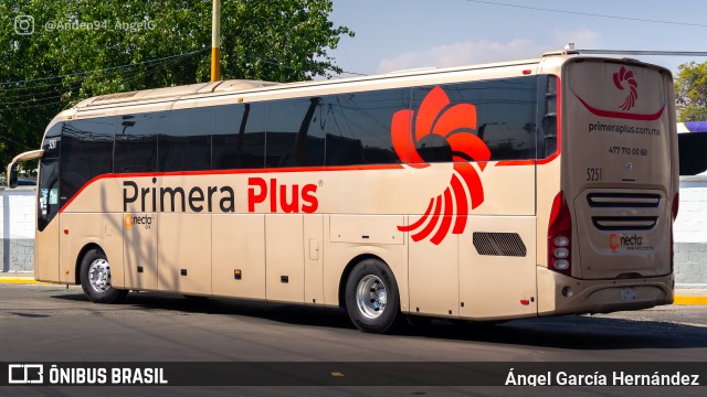 Primera Plus 5251 na cidade de Ciudad de México, México, por Ángel García Hernández. Número da foto: #13199291.