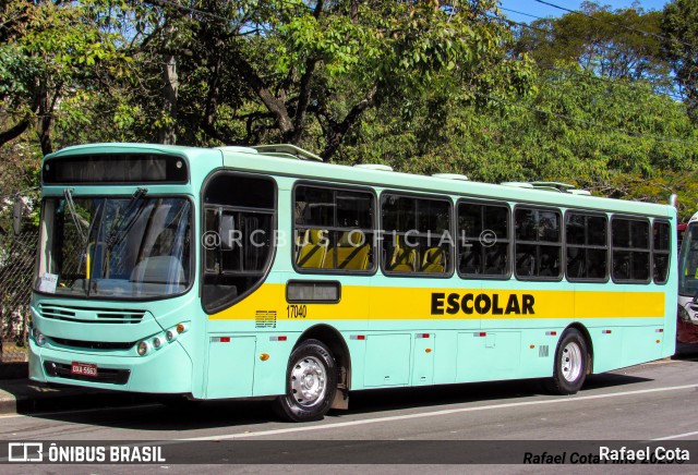 Escolares 17040 na cidade de Belo Horizonte, Minas Gerais, Brasil, por Rafael Cota. Número da foto: #13201879.