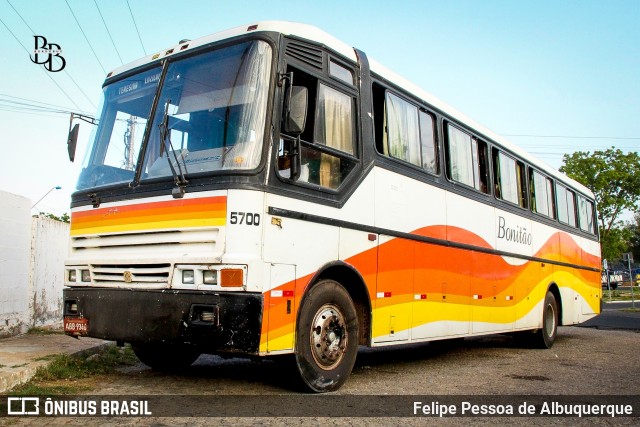 Bonitão Viagem e Turismo 5700 na cidade de Teresina, Piauí, Brasil, por Felipe Pessoa de Albuquerque. Número da foto: #13200992.
