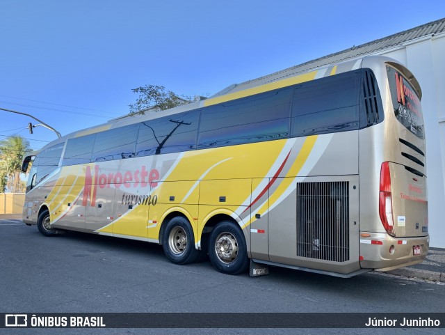Noroeste Turismo e Transporte 15000 na cidade de Garça, São Paulo, Brasil, por Júnior Juninho. Número da foto: #13200744.