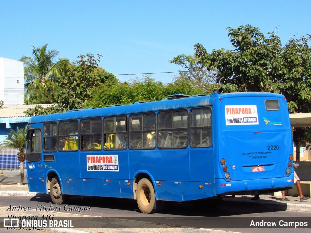 Leoncinho Transportes 2220 na cidade de Pirapora, Minas Gerais, Brasil, por Andrew Campos. Número da foto: #13200352.