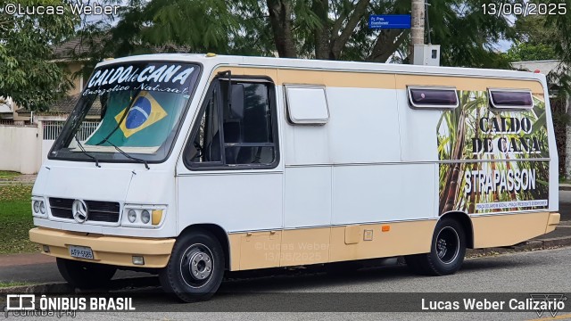 Caldo de Cana Strapasson 5585 na cidade de Curitiba, Paraná, Brasil, por Lucas Weber Calizario. Número da foto: #13199445.