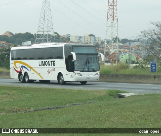 Limonte Turismo 4200 na cidade de Caçapava, São Paulo, Brasil, por odair lopes. Número da foto: #13201552.