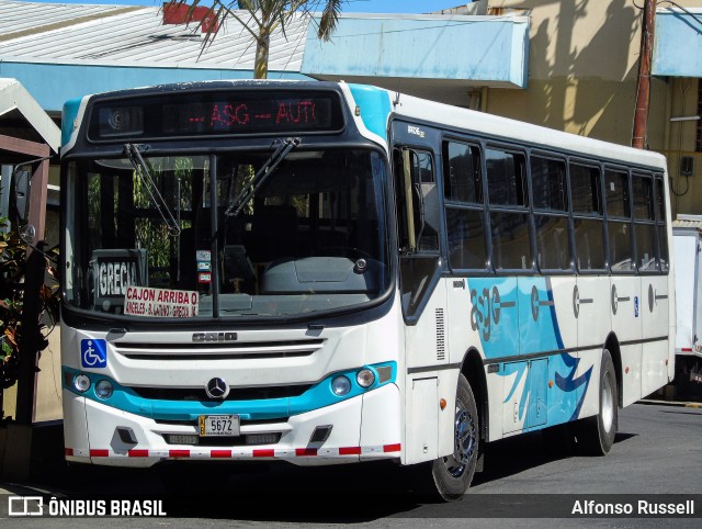 Autotransportes Santa Gertrudis Grecia 00 na cidade de Grecia, Grecia, Alajuela, Costa Rica, por Alfonso Russell. Número da foto: #13200174.
