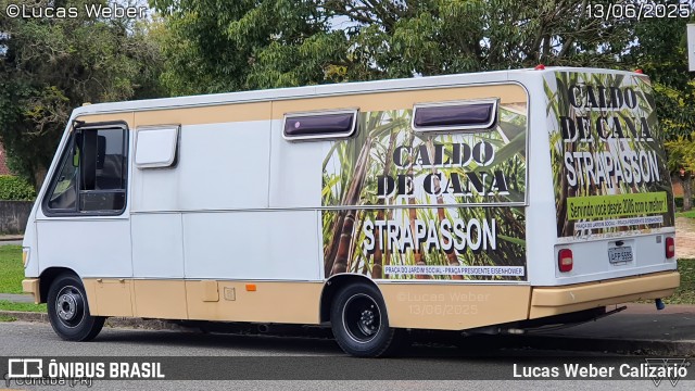 Caldo de Cana Strapasson 5585 na cidade de Curitiba, Paraná, Brasil, por Lucas Weber Calizario. Número da foto: #13201192.