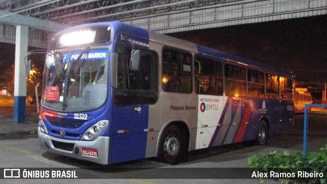 Empresa de Ônibus Pássaro Marron 92.522 na cidade de Pindamonhangaba, São Paulo, Brasil, por Alex Ramos Ribeiro. Número da foto: #13204584.