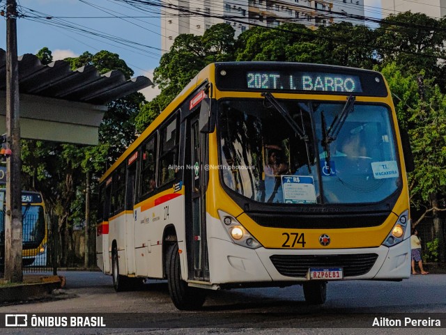 Empresa Metropolitana 274 na cidade de Recife, Pernambuco, Brasil, por Ailton Pereira. Número da foto: #13202396.