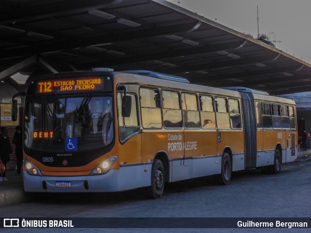 Companhia Carris Porto-Alegrense 0805 na cidade de Porto Alegre, Rio Grande do Sul, Brasil, por Guilherme Bergman. Número da foto: #13202258.