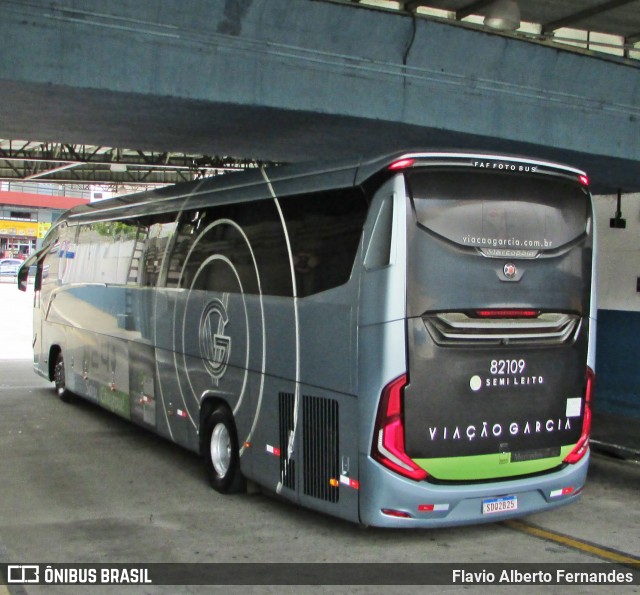 Viação Garcia 82109 na cidade de Sorocaba, São Paulo, Brasil, por Flavio Alberto Fernandes. Número da foto: #13203314.