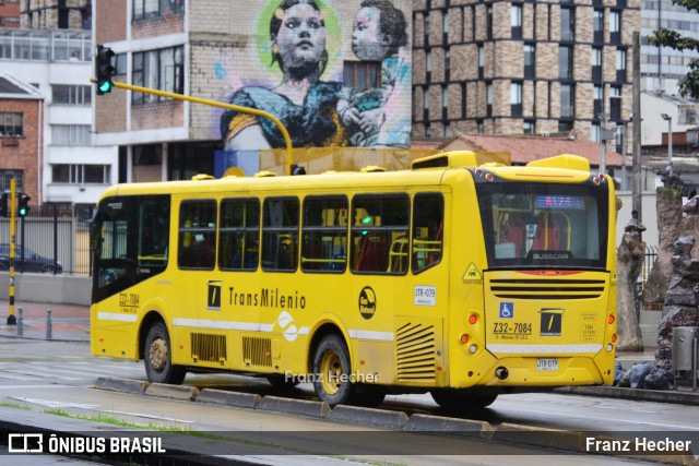 Emasivo S.A.S. Z32-7084 na cidade de Bogotá, Colômbia, por Franz Hecher. Número da foto: #13203514.
