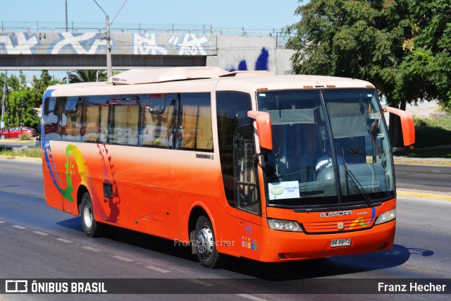 Autobuses sin identificación - Chile 312 na cidade de Maipú, Santiago, Metropolitana de Santiago, Chile, por Franz Hecher. Número da foto: #13203558.