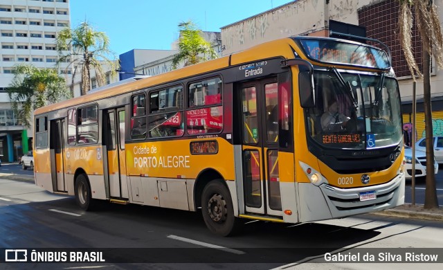 Companhia Carris Porto-Alegrense 0020 na cidade de Porto Alegre, Rio Grande do Sul, Brasil, por Gabriel da Silva Ristow. Número da foto: #13204109.