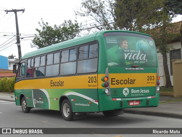 Colégio Bom Jesus 203 na cidade de Colombo, Paraná, Brasil, por Ricardo Matu. Número da foto: #13268436.