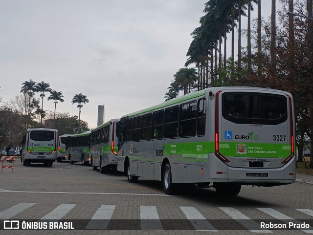 Expresso Maringá São José dos Campos 3327 na cidade de São José dos Campos, São Paulo, Brasil, por Robson Prado. Número da foto: #13267153.