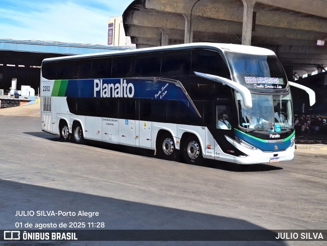 Planalto Transportes 2202 na cidade de Porto Alegre, Rio Grande do Sul, Brasil, por JULIO SILVA. Número da foto: #13267353.