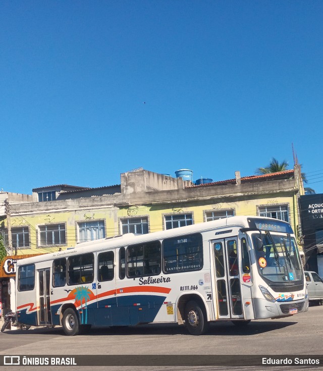 Auto Viação Salineira RJ 111.066 na cidade de São Pedro da Aldeia, Rio de Janeiro, Brasil, por Eduardo Santos. Número da foto: #13266522.