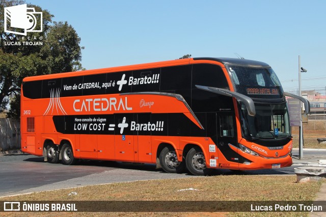 Catedral Turismo 24512 na cidade de Brasília, Distrito Federal, Brasil, por Lucas Pedro Trojan. Número da foto: #13292311.