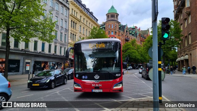 Keolis Sverige AB 4137 na cidade de Stockholm, Stockholm, Suécia, por Gean Oliveira. Número da foto: #13291448.