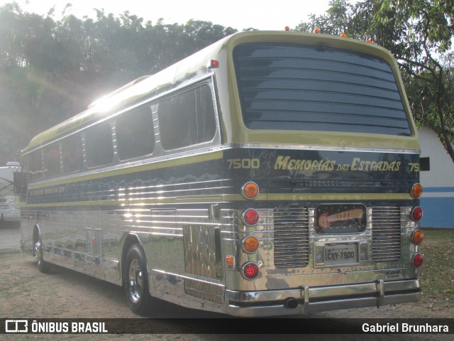 Ônibus Particulares 7500 na cidade de Campinas, São Paulo, Brasil, por Gabriel Brunhara. Número da foto: #13291536.