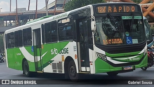 Viação São José RJ 200.005 na cidade de Rio de Janeiro, Rio de Janeiro, Brasil, por Gabriel Sousa. Número da foto: #13291837.