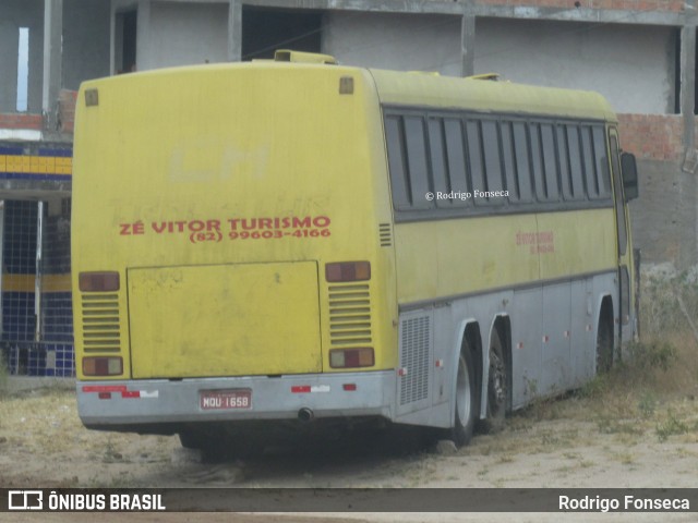 Ônibus Particulares 1658 na cidade de Pão de Açúcar, Alagoas, Brasil, por Rodrigo Fonseca. Número da foto: #13291753.