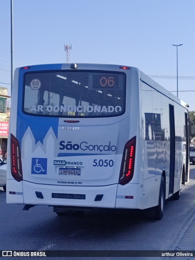 Viação Galo Branco 5.050 na cidade de São Gonçalo, Rio de Janeiro, Brasil, por arthur Oliveira. Número da foto: #13293412.