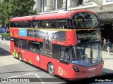 Metroline WHD2710 na cidade de London, Greater London, Inglaterra, por Rodrigo Silva. Número da foto: #13291053.