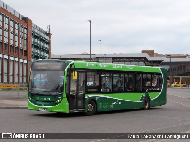 High Peak Buses 528 na cidade de Derby, Derbyshire, Inglaterra, por Fábio Takahashi Tanniguchi. Número da foto: #13295452.