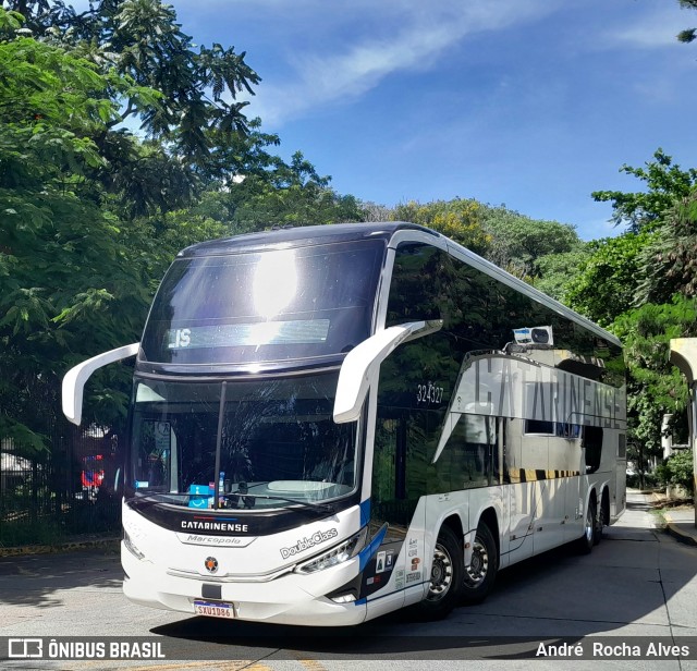 Auto Viação Catarinense 324327 na cidade de São Paulo, São Paulo, Brasil, por André  Rocha Alves. Número da foto: #13294324.