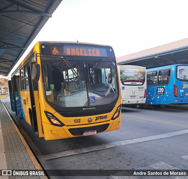 Sharp Transportes 132 na cidade de Araucária, Paraná, Brasil, por Andre Santos de Moraes. Número da foto: #13295280.