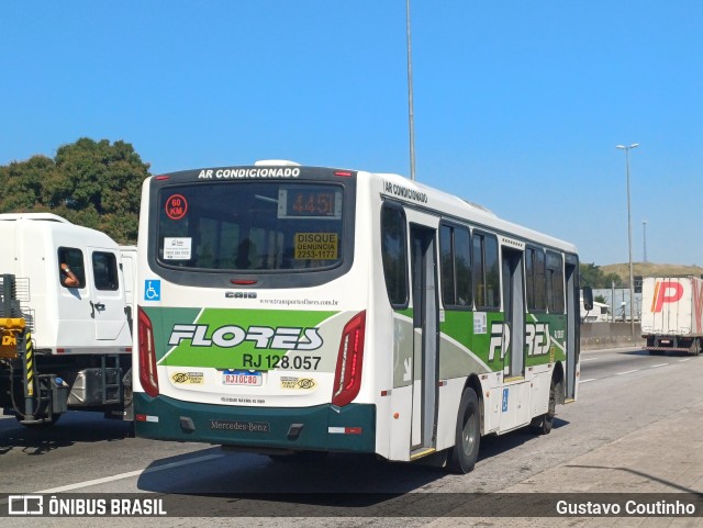 Transportes Flores RJ 128.057 na cidade de Duque de Caxias, Rio de Janeiro, Brasil, por Gustavo Coutinho. Número da foto: #13294875.