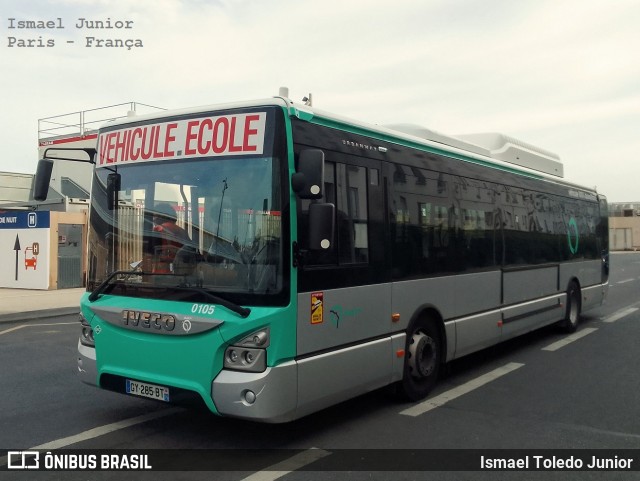 RATP - Régie Autonome des Transports Parisiens 0105 na cidade de Paris, Île-de-France, França, por Ismael Toledo Junior. Número da foto: #13295020.