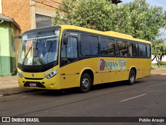 Lions Tur 7125 na cidade de Rondonópolis, Mato Grosso, Brasil, por Públio Araujo. Número da foto: #13294779.