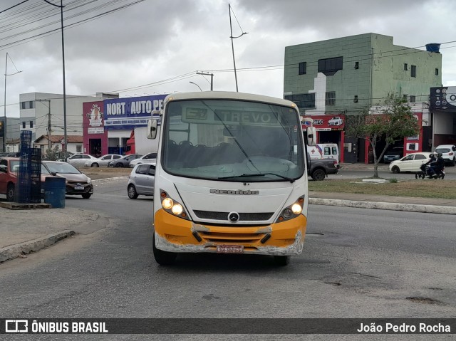 Ônibus Particulares 111 na cidade de Vitória da Conquista, Bahia, Brasil, por João Pedro Rocha. Número da foto: #13294847.