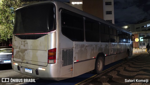 Ônibus Particulares  na cidade de Curitiba, Paraná, Brasil, por Satori Komeiji. Número da foto: #13293661.