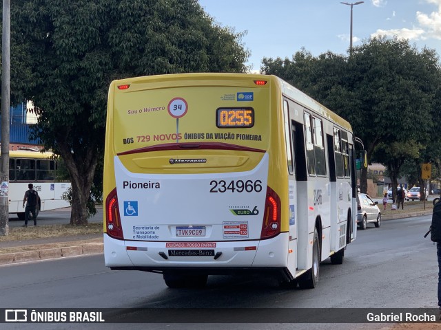 Viação Pioneira 234966 na cidade de Santa Maria, Distrito Federal, Brasil, por Gabriel Rocha. Número da foto: #13293492.