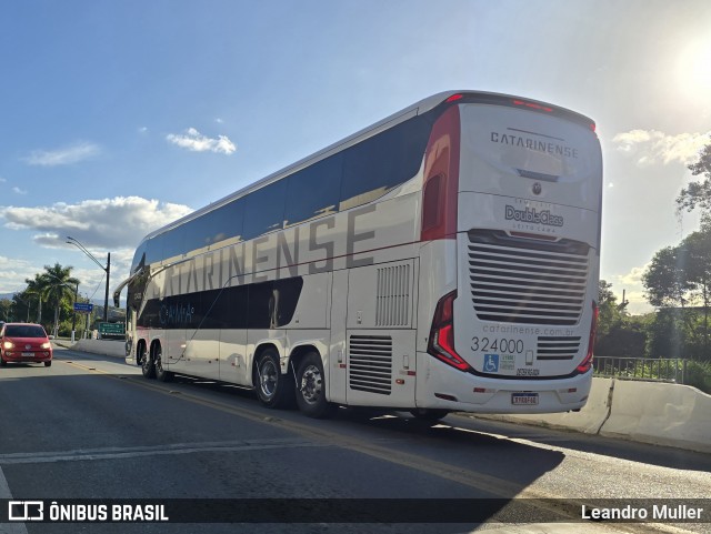 Auto Viação Catarinense 324000 na cidade de Cajati, São Paulo, Brasil, por Leandro Muller. Número da foto: #13295681.
