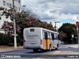 Ônibus Particulares 8I94 na cidade de Contagem, Minas Gerais, Brasil, por Douglas Yuri. Número da foto: #13293736.
